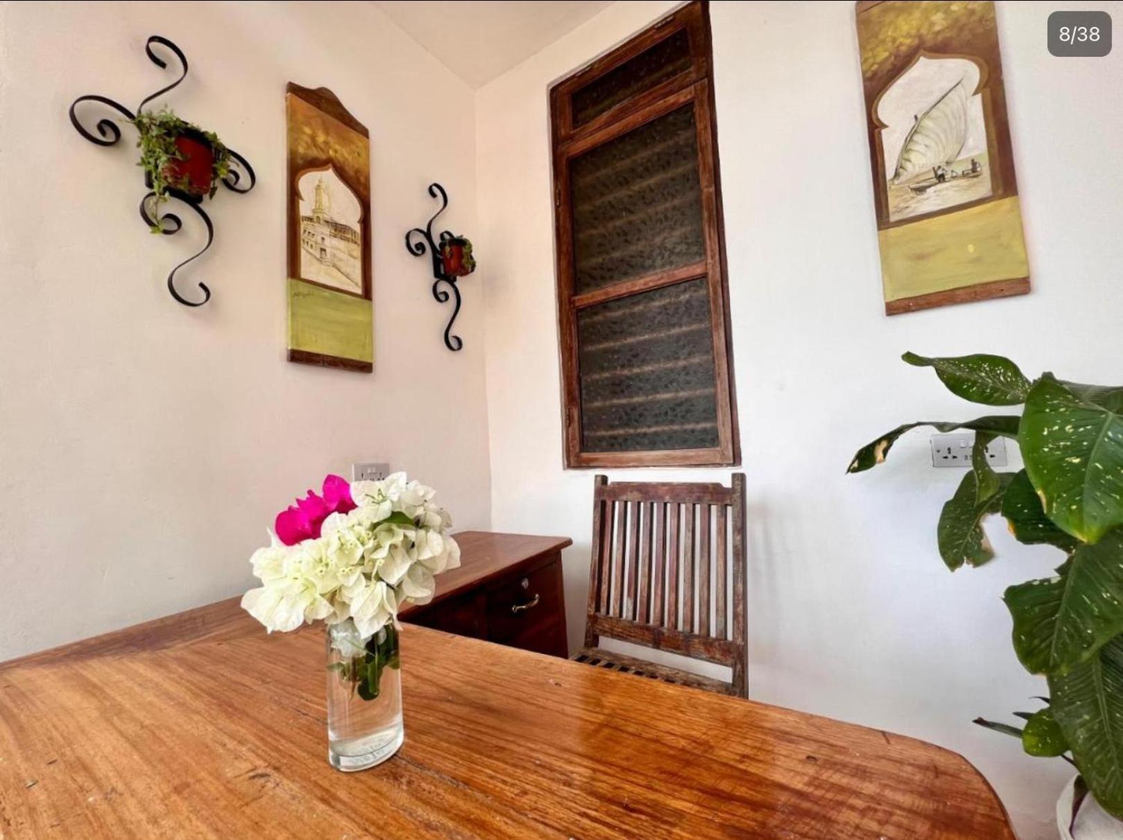 ジャンビアニ Barabara House Bed & Breakfast エクステリア 写真