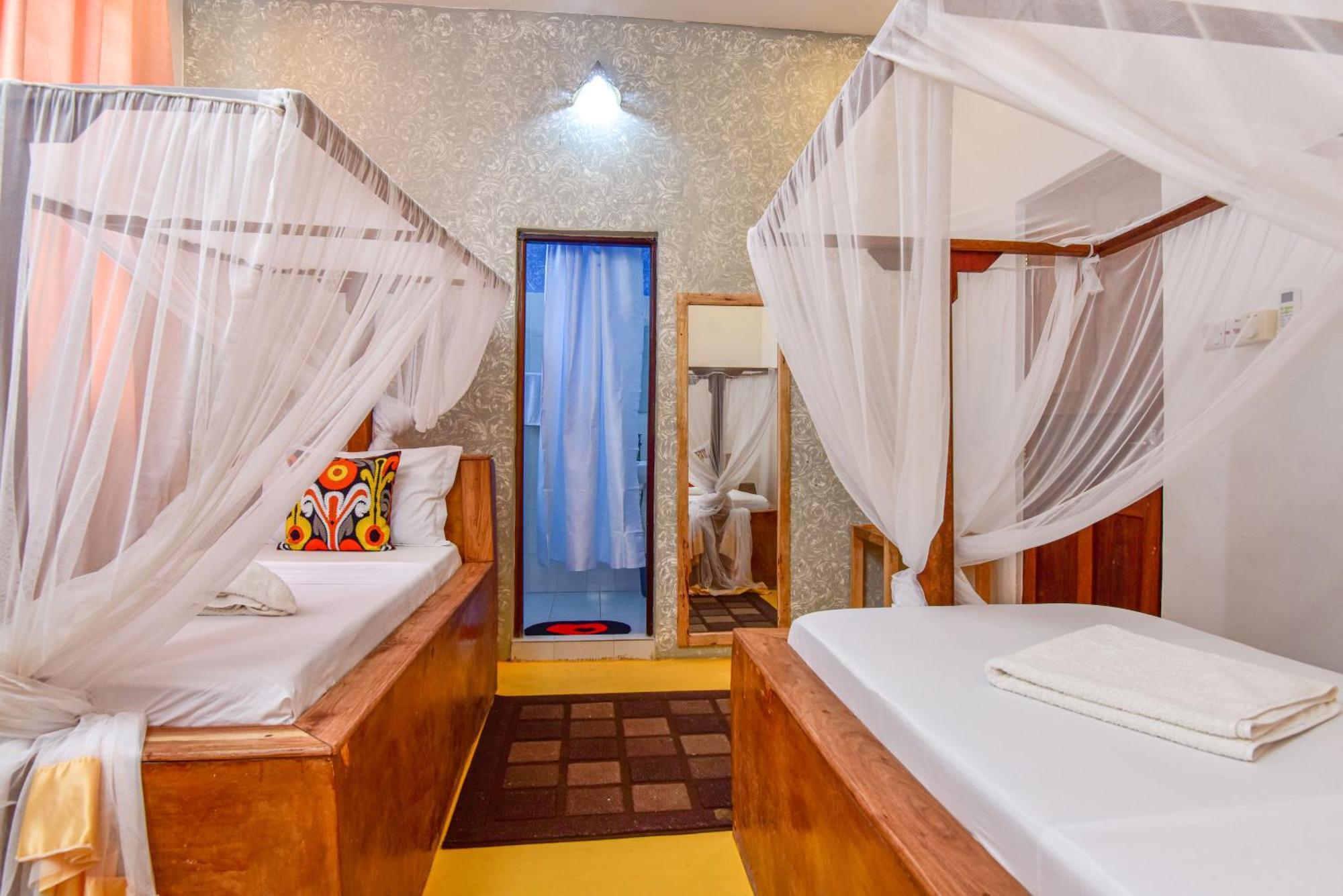 ジャンビアニ Barabara House Bed & Breakfast エクステリア 写真