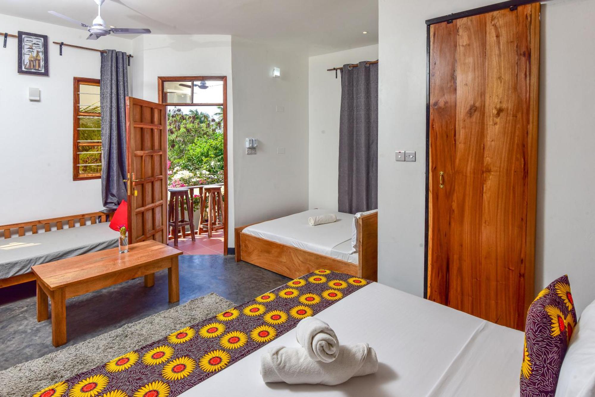 ジャンビアニ Barabara House Bed & Breakfast エクステリア 写真